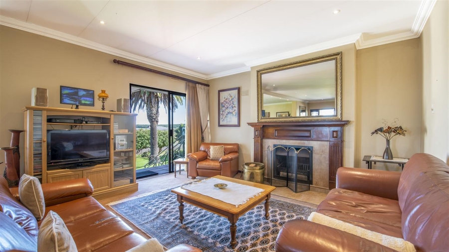 4 Bedroom Property for Sale in Lyndoch Western Cape